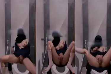 Bokep Jilbab Binal Colmek Toilet Mall