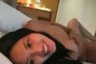 Tante Lestari Keenakan Parah Digoda Kontol Panjang WOT